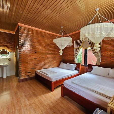 Thuy Tien Ecolodge Cat Tien Esterno foto